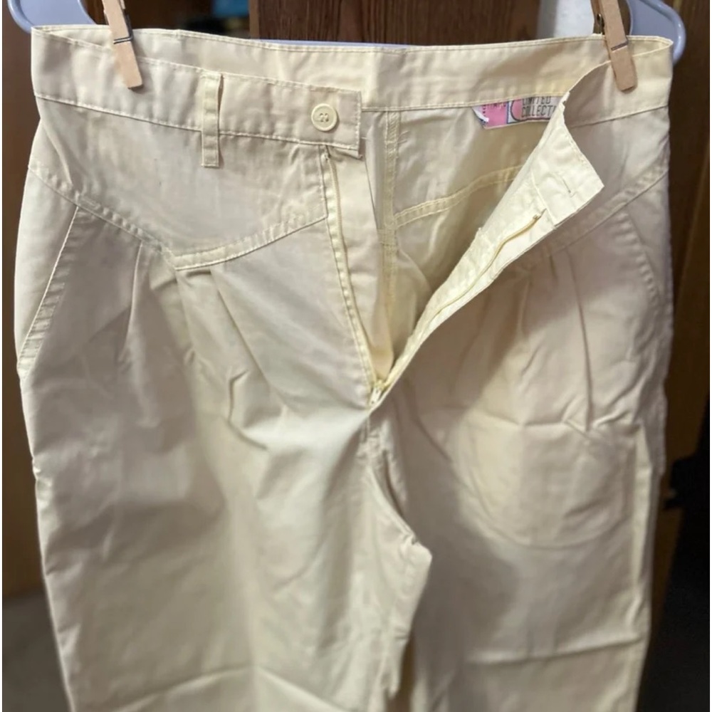 Women’s Pants. Zip up front, casual. Never worn